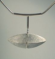 horizontal concrete pendant